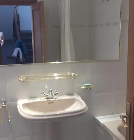 Casa Turistica Termas Aparcamiento Y Desayuno Incluido * Mérida